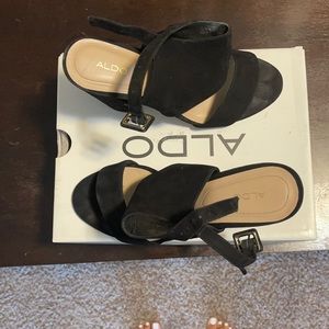 black aldo heels. size 10m. good quality!